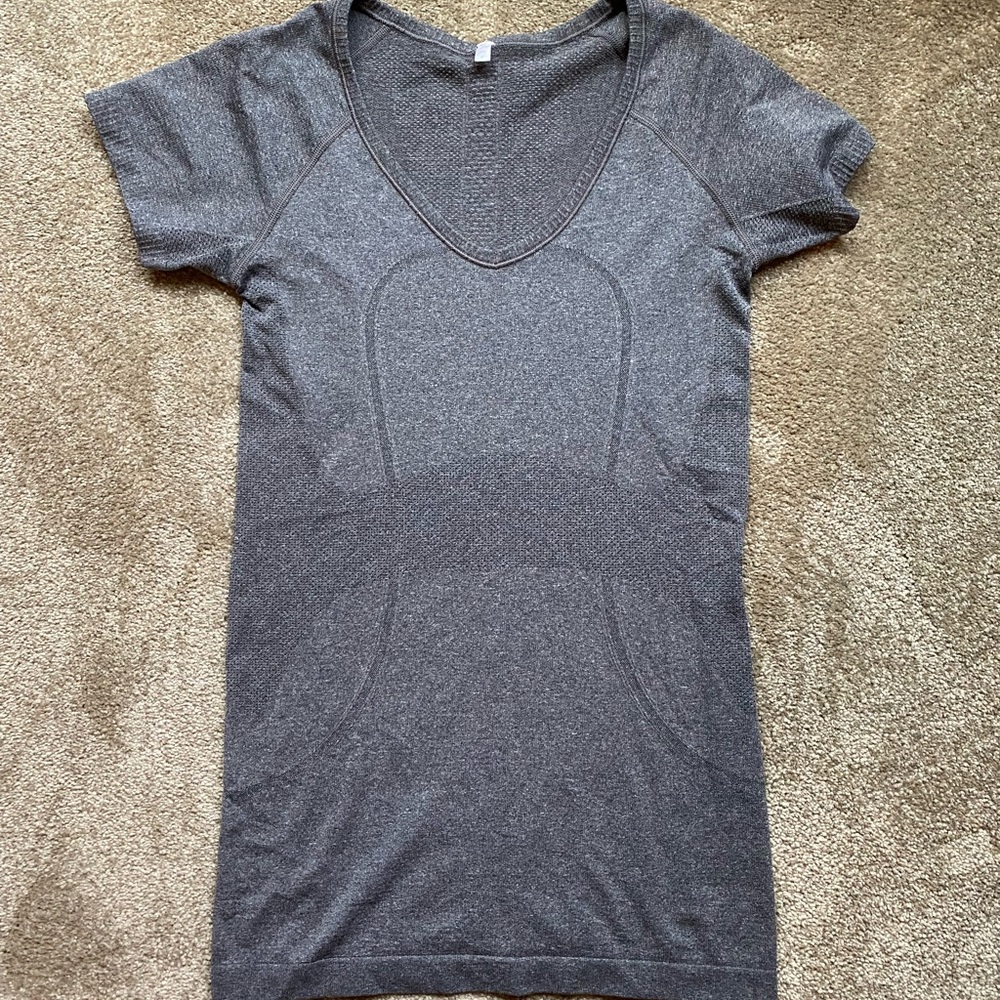 Lululemon top